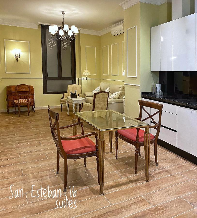 סביליה Suites San Esteban 16 Ducal מראה חיצוני תמונה